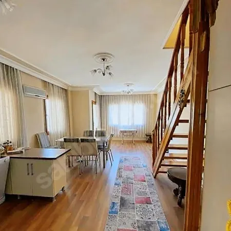 Lejlighed Near The Sea, Penthouse Apartment,for Large Groups